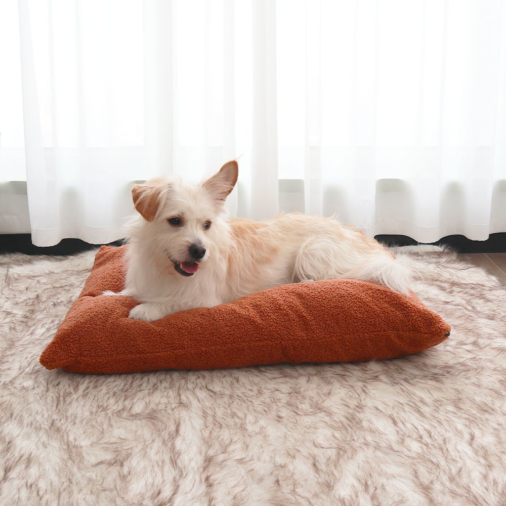 Cuccia imbottita con bordi rialzati per cani
