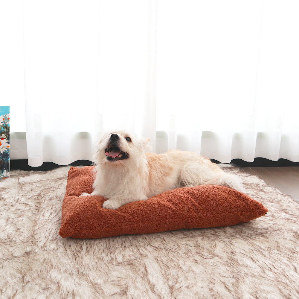 Cuccia imbottita con bordi rialzati per cani
