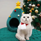 Cuccia natalizia ad albero per gatti CozyTree Haven