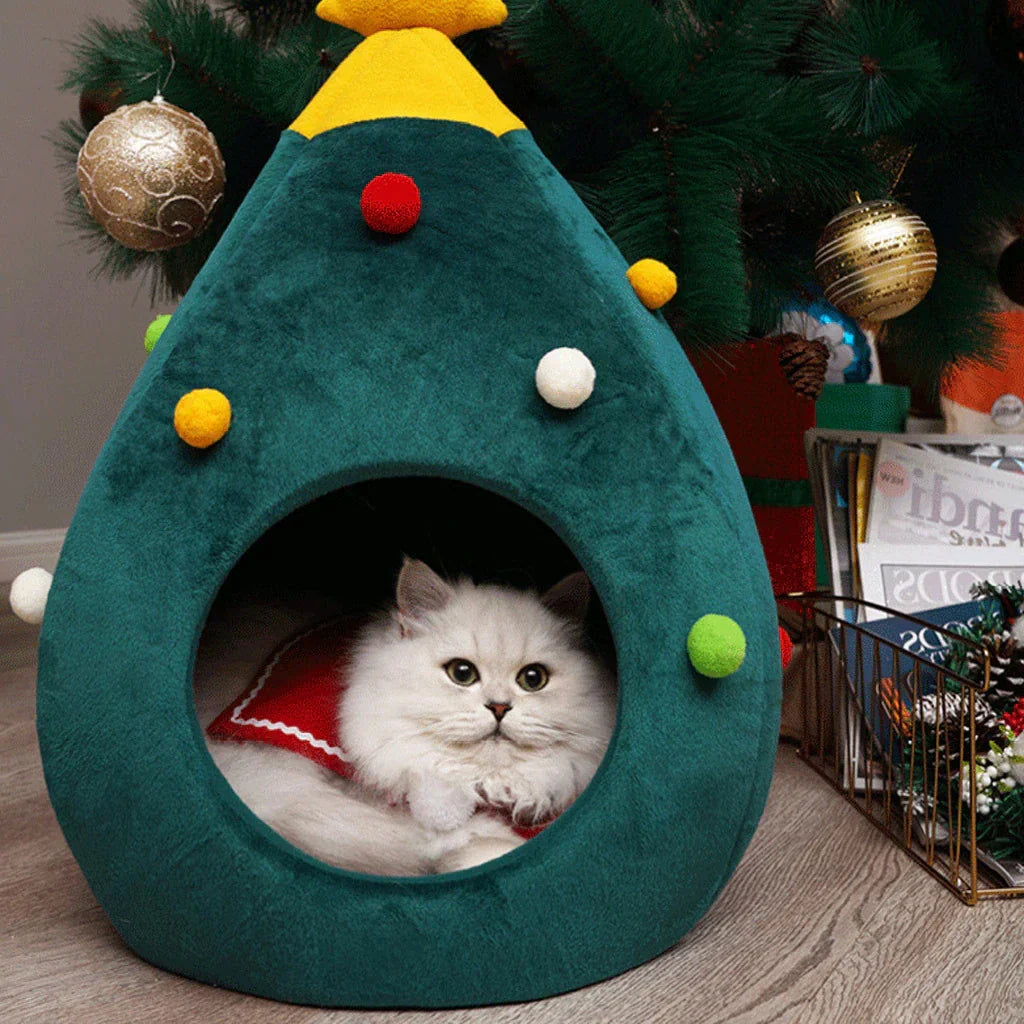 Cuccia natalizia ad albero per gatti CozyTree Haven