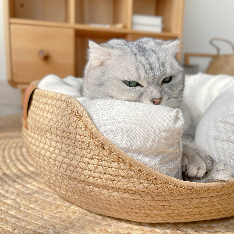Cuccia per animali domestici in bambù intrecciato con bordi rialzati