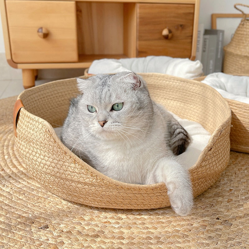 Cuccia per animali domestici in bambù intrecciato con bordi rialzati