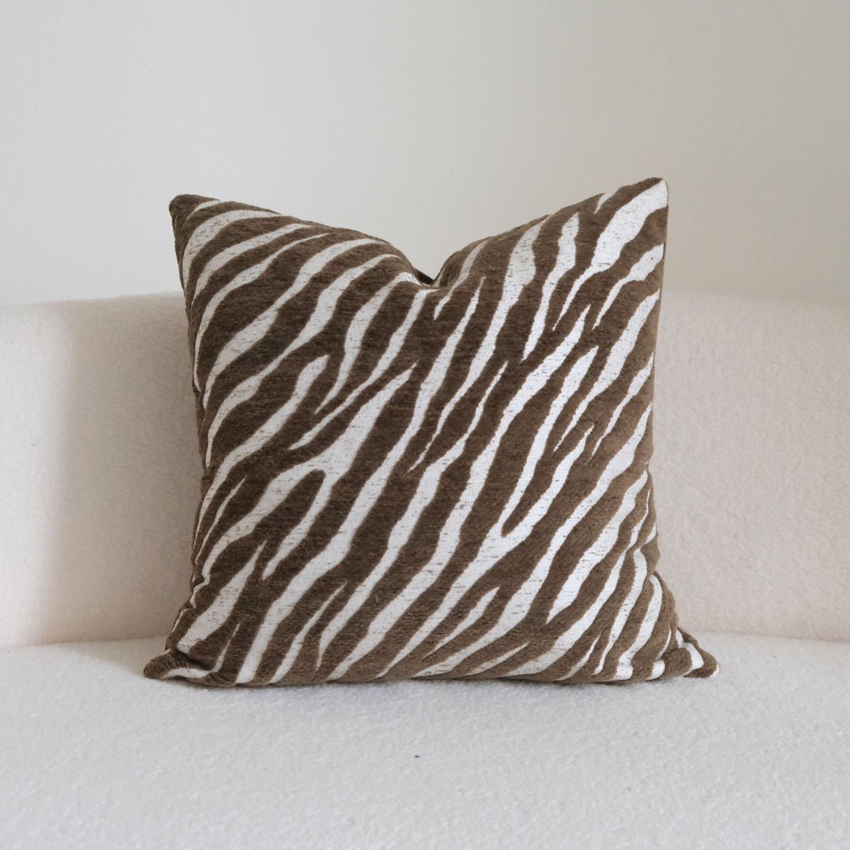 Cuscino decorativo con stampa animalier per la casa