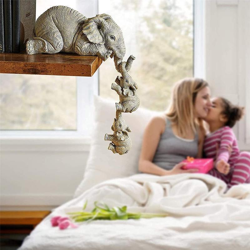 Elefanti seduti decorativi dipinti a mano