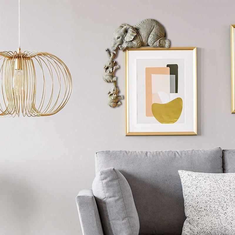 Elefanti seduti decorativi dipinti a mano