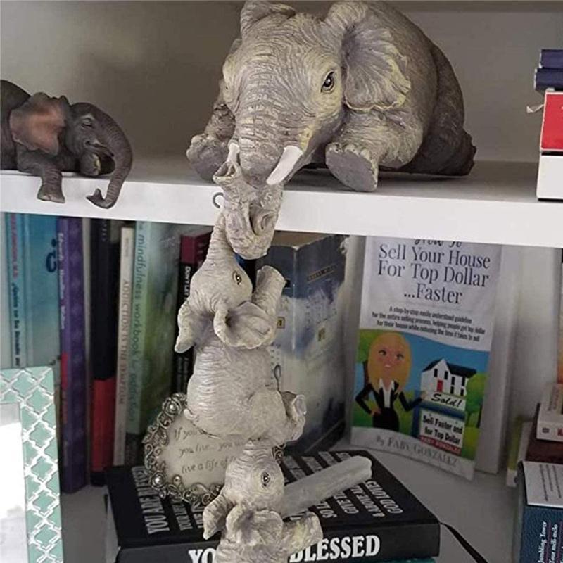 Elefanti seduti decorativi dipinti a mano