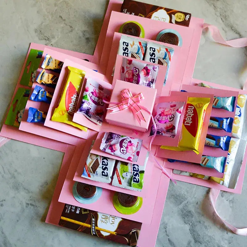 Explosion box regalo personalizzata con scomparto segreto e 8 farfalle in omaggio
