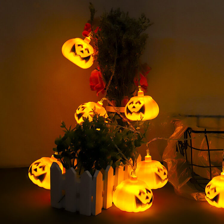 Catena luminosa LED con zucche di Halloween, lanterne decorative in plastica intagliate per feste, giardino e dormitorio