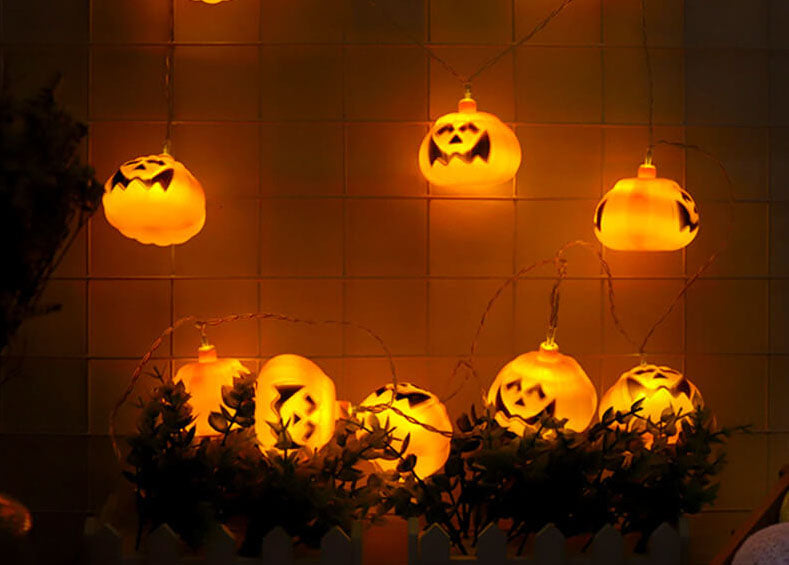Catena luminosa LED con zucche di Halloween, lanterne decorative in plastica intagliate per feste, giardino e dormitorio