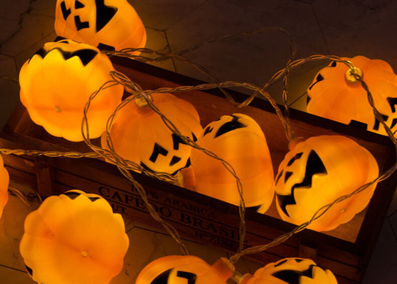 Catena luminosa LED con zucche di Halloween, lanterne decorative in plastica intagliate per feste, giardino e dormitorio