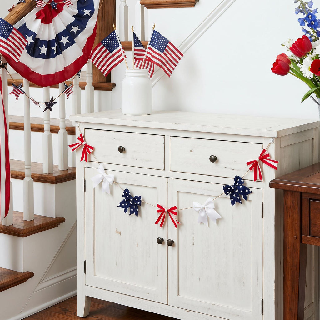 Ghirlanda decorativa unisex con fiocchi a righe e cordino in juta