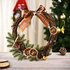 Ghirlanda natalizia decorativa in legno e rattan