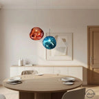 Jessamy | Lampada a sospensione globo in acrilico effetto fuso con finitura specchiata per sala da pranzo e cucina