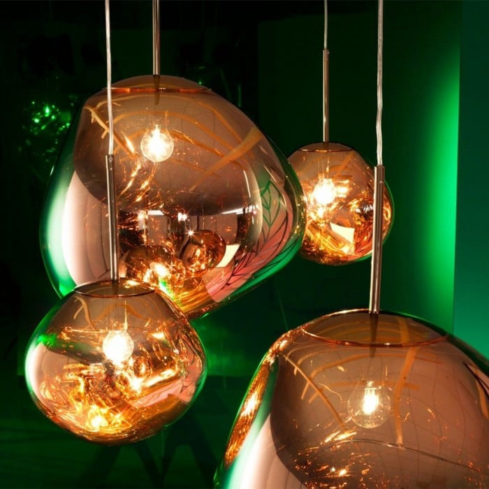Jessamy | Lampada a sospensione globo in acrilico effetto fuso con finitura specchiata per sala da pranzo e cucina