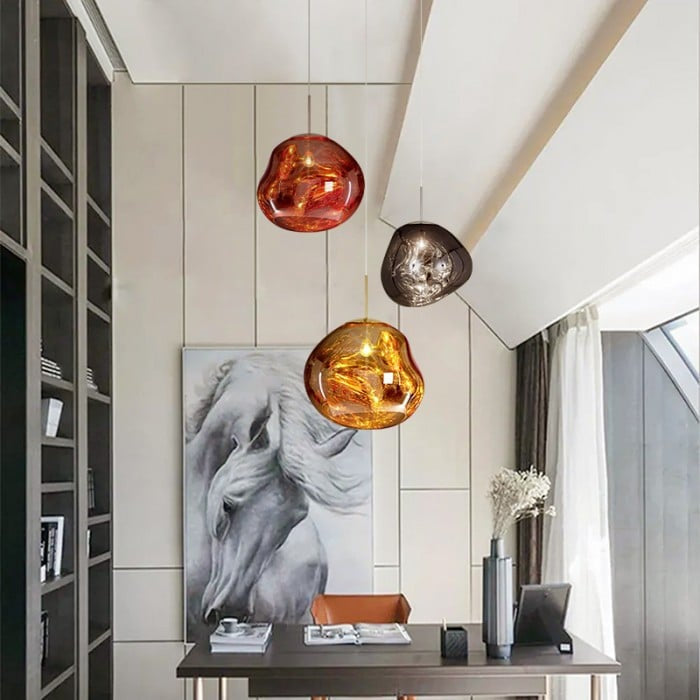 Jessamy | Lampada a sospensione globo in acrilico effetto fuso con finitura specchiata per sala da pranzo e cucina