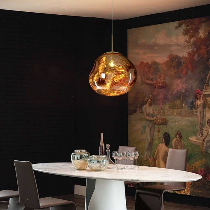 Jessamy | Lampada a sospensione globo in acrilico effetto fuso con finitura specchiata per sala da pranzo e cucina