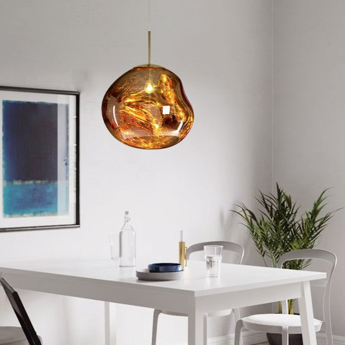 Jessamy | Lampada a sospensione globo in acrilico effetto fuso con finitura specchiata per sala da pranzo e cucina