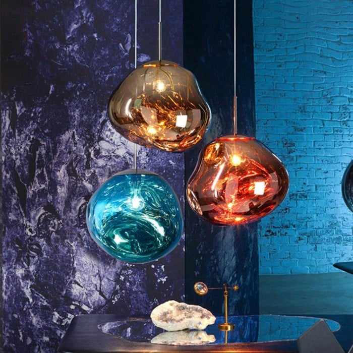 Jessamy | Lampada a sospensione globo in acrilico effetto fuso con finitura specchiata per sala da pranzo e cucina