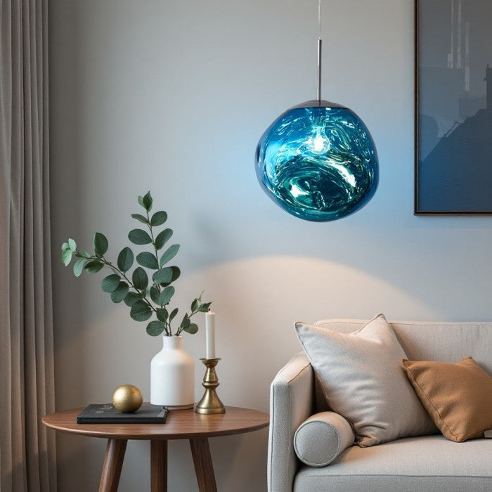 Jessamy | Lampada a sospensione globo in acrilico effetto fuso con finitura specchiata per sala da pranzo e cucina