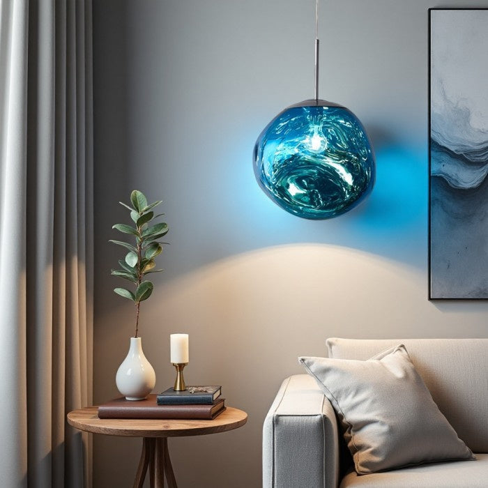 Jessamy | Lampada a sospensione globo in acrilico effetto fuso con finitura specchiata per sala da pranzo e cucina