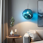 Jessamy | Lampada a sospensione globo in acrilico effetto fuso con finitura specchiata per sala da pranzo e cucina