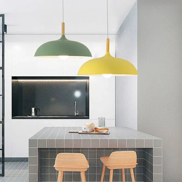 Lampada a soffitto in rovere scandinavo