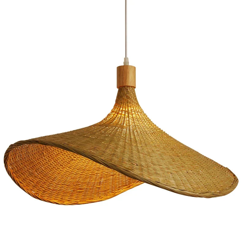 Lampada a sospensione con paralume in bambù intrecciato a mano