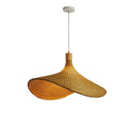 Lampada a sospensione con paralume in bambù intrecciato a mano