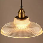 Lampada a sospensione in vetro con diffusione luminosa elegante