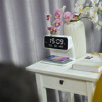 Lampada da comodino 3 in 1 con ricarica wireless, sveglia LCD e LED dimmerabile