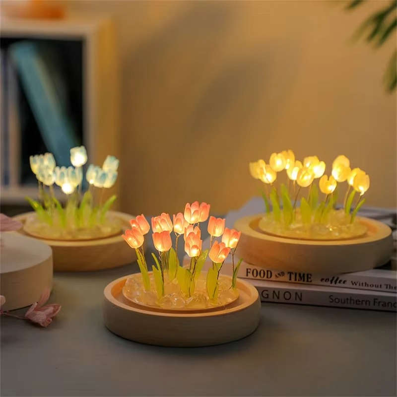 Lampada da comodino a tulipano LED fatta a mano per camera da letto e regalo