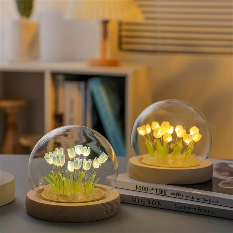 Lampada da comodino a tulipano LED fatta a mano per camera da letto e regalo