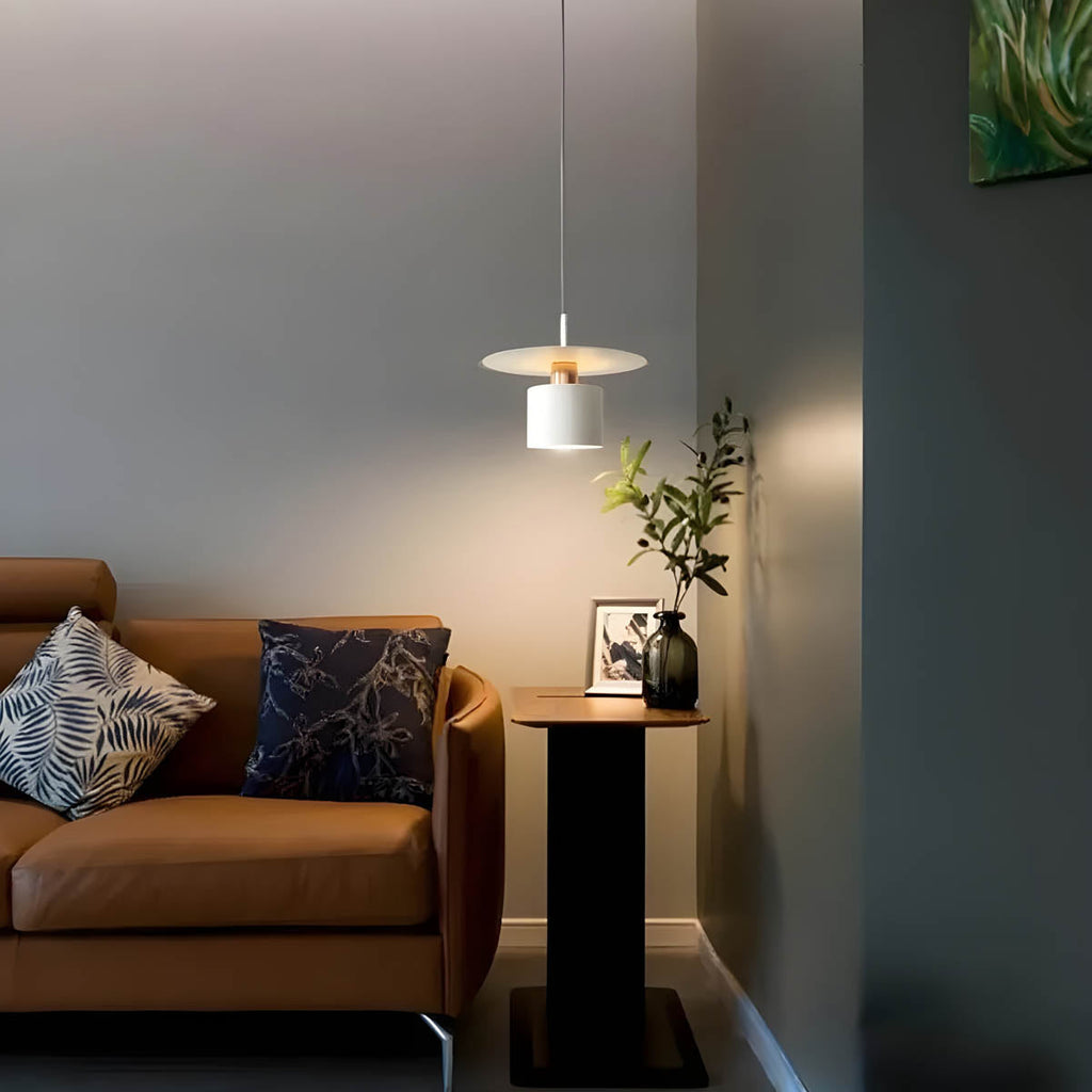 Lampada da parete a linea minimalista