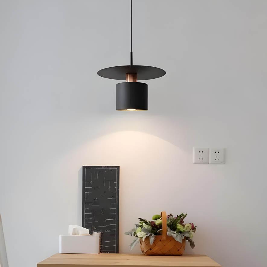 Lampada da parete a linea minimalista