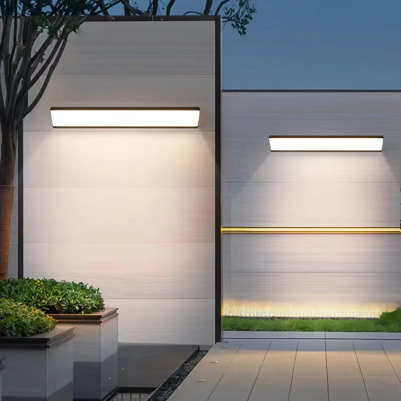 Lampada da parete LED per esterni in alluminio