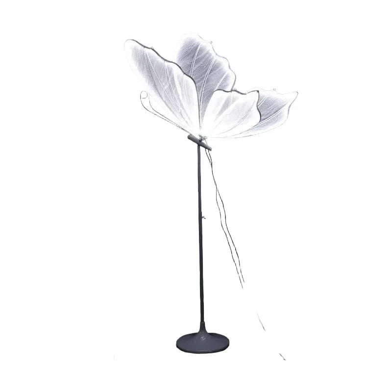 Lampada da soffitto elegante con farfalle sospese