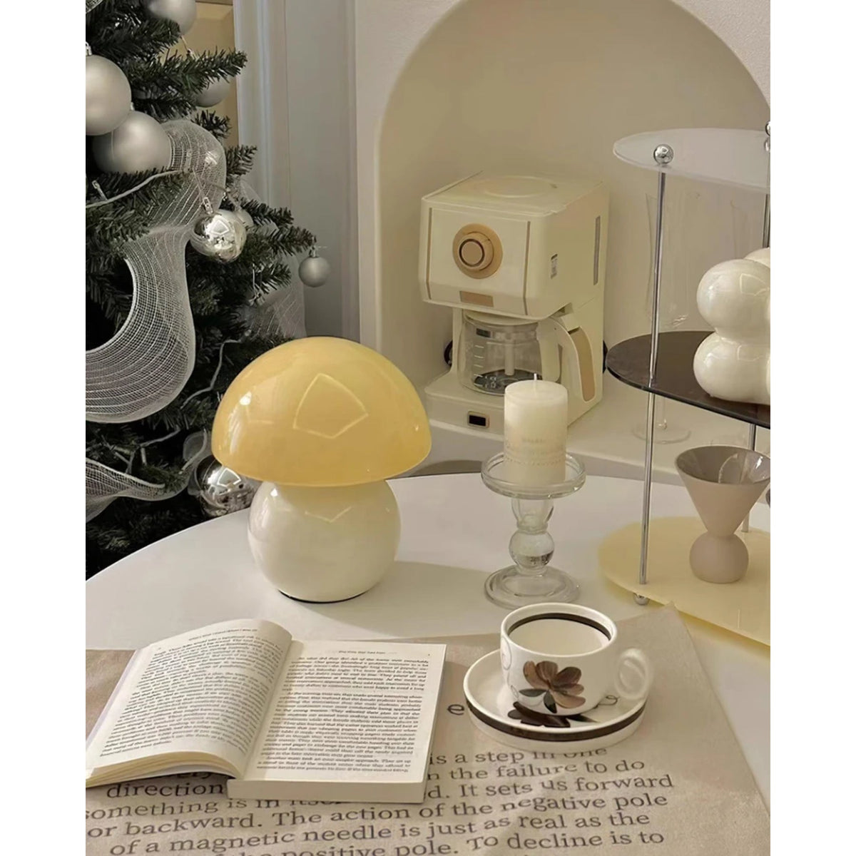Lampada da tavolo moderna dal design minimalista