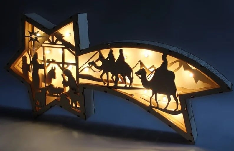 Lampada da tavolo natalizia in legno con LED a forma di stella