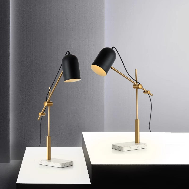 Lampada da tavolo orientabile per scrivania