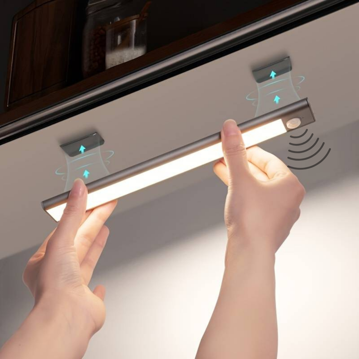 Lampada LED wireless Lumilux con sensore e tre tonalità di luce