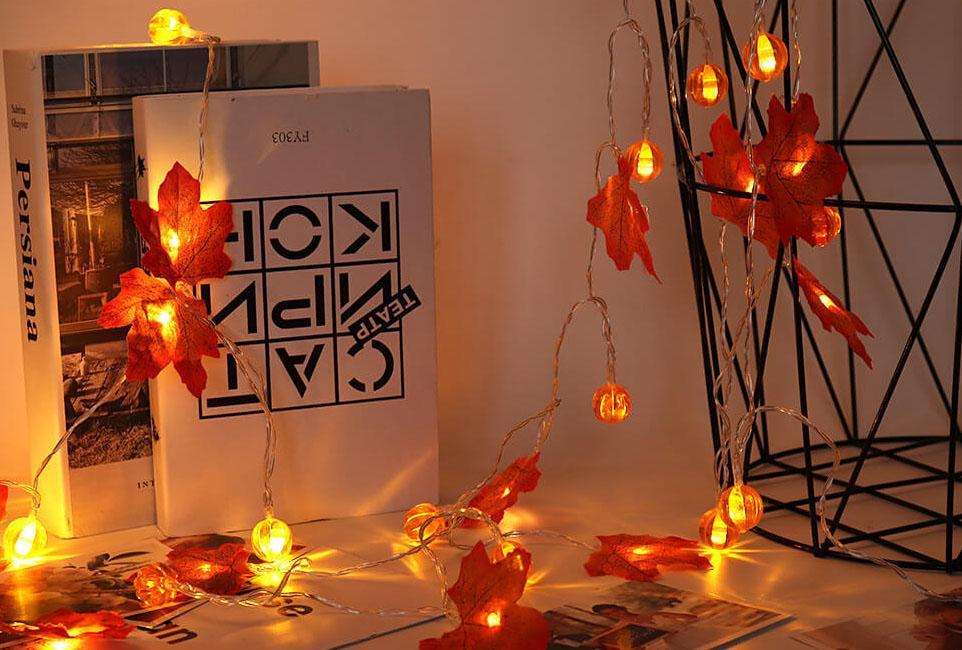 Luci LED a filo con foglie d'acero autunnali a batteria, ghirlanda decorativa per Halloween, Ringraziamento e camera da 