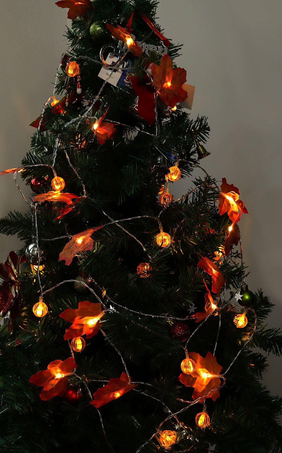Luci LED a filo con foglie d'acero autunnali a batteria, ghirlanda decorativa per Halloween, Ringraziamento e camera da 