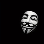 Maschera integrale in plastica per Halloween – Anonymous Cosplay