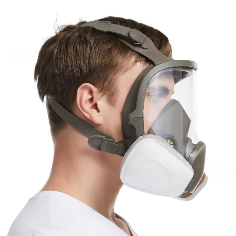 Maschera respiratoria integrale con protezione antiappannamento