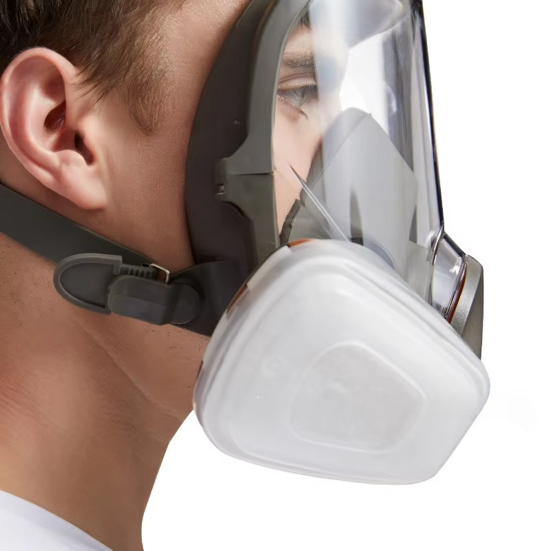 Maschera respiratoria integrale con protezione antiappannamento