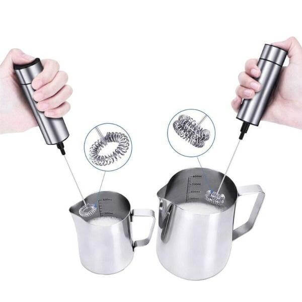 Montalatte elettrico a batteria con doppia frusta