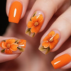 Nail art con motivi floreali