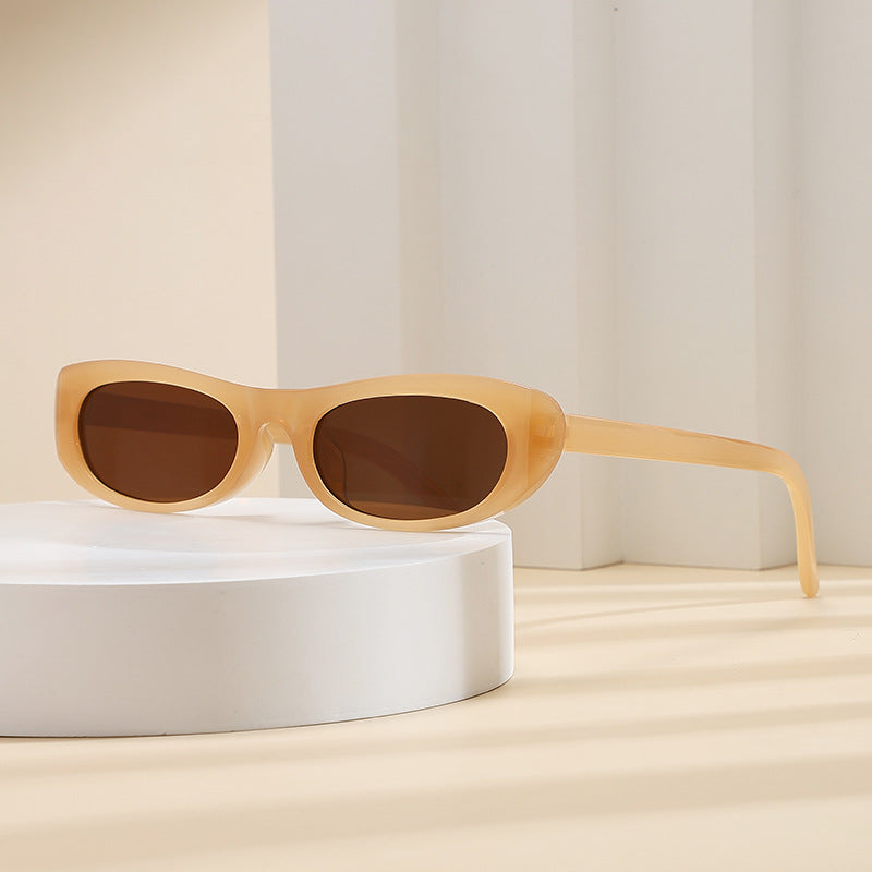 Occhiali da sole cat-eye eleganti da donna