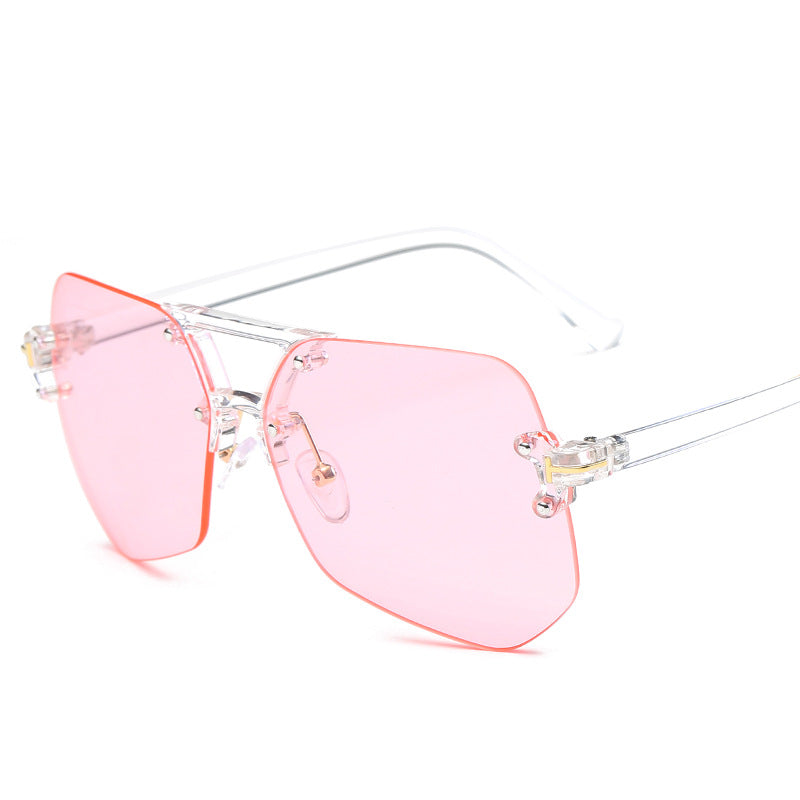 Occhiali da sole donna design futuristico