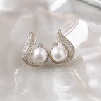 Orecchini eleganti con perle e strass